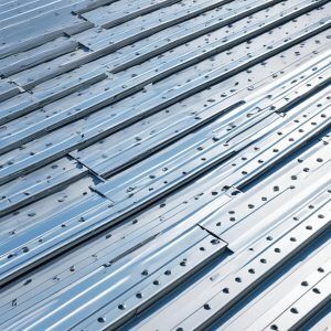 Metal Roofing: Correct Screw Spacing Guide